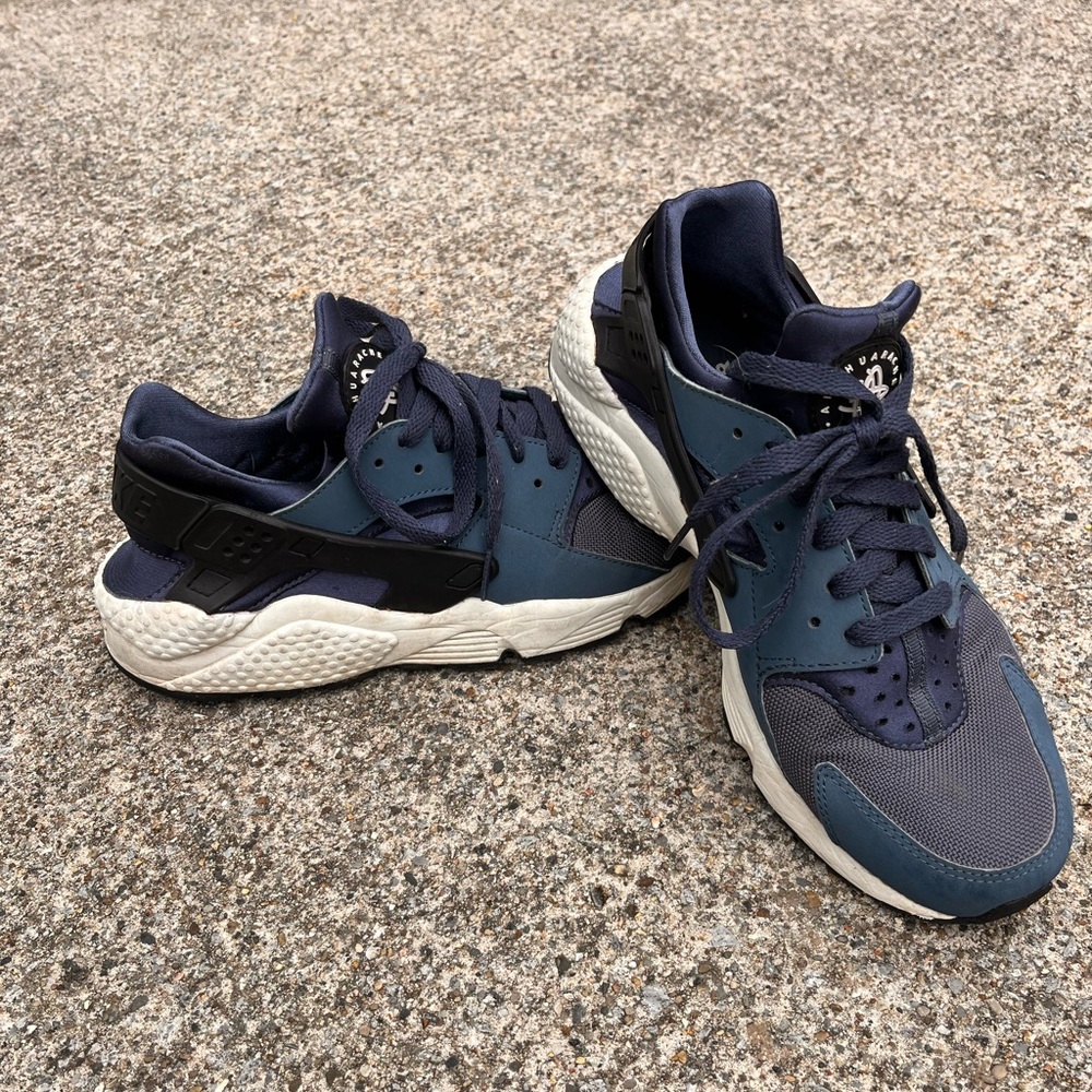Nike Air Huarache shoe